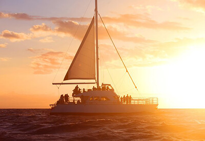 Na Pali Sightsee Sunset Dinner Cruise Coupons